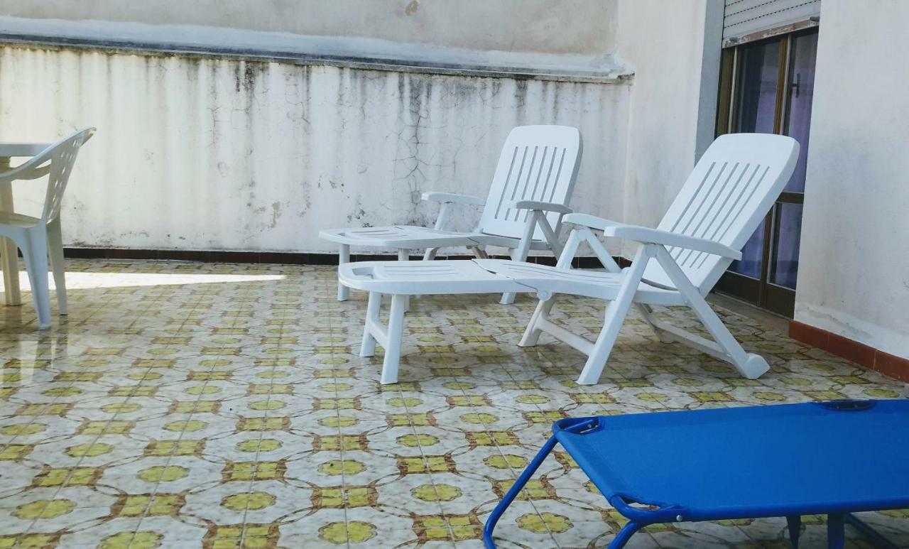 Una Terrazza Nel Sole Appartamento Di Tre Camere E Terrazza Trapani Exterior foto